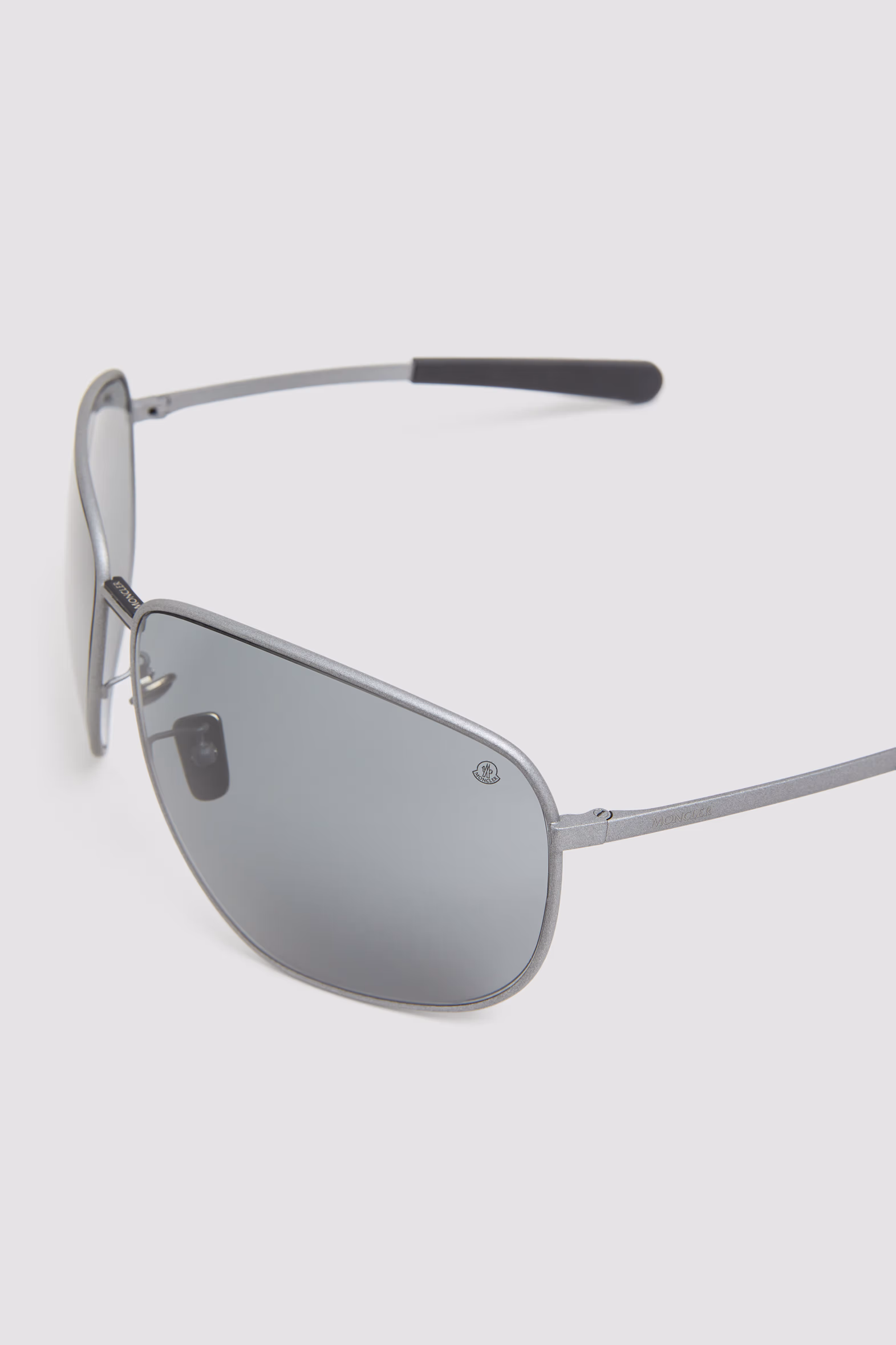 Atlas Pilot Sunglasses MATTE FROZEN Moncler 4